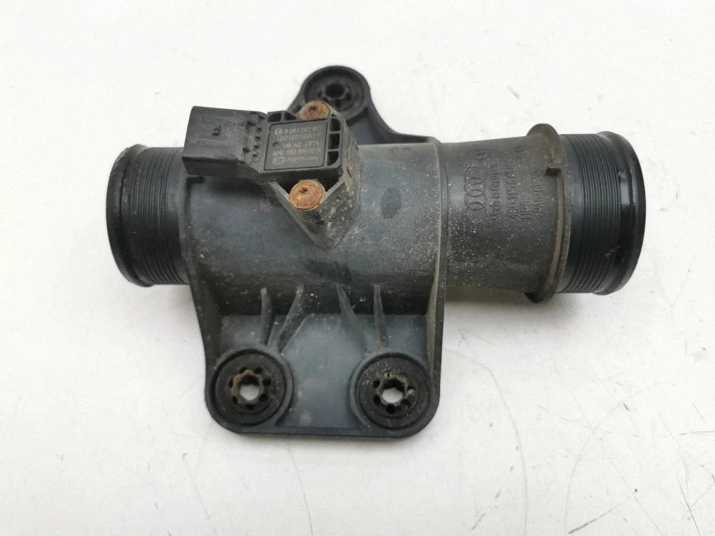 Vahejahuti voolik (-ud)/ toru (-d) 4G0145673R
