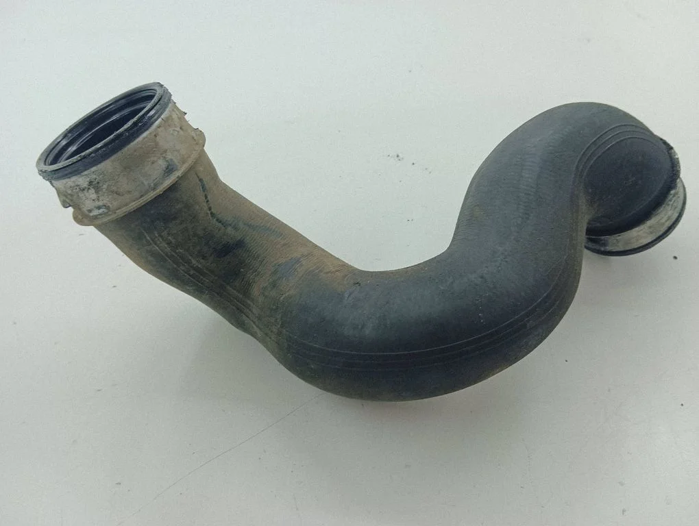 Intercooler hose/pipe