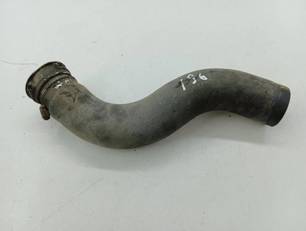Intercooler hose/pipe