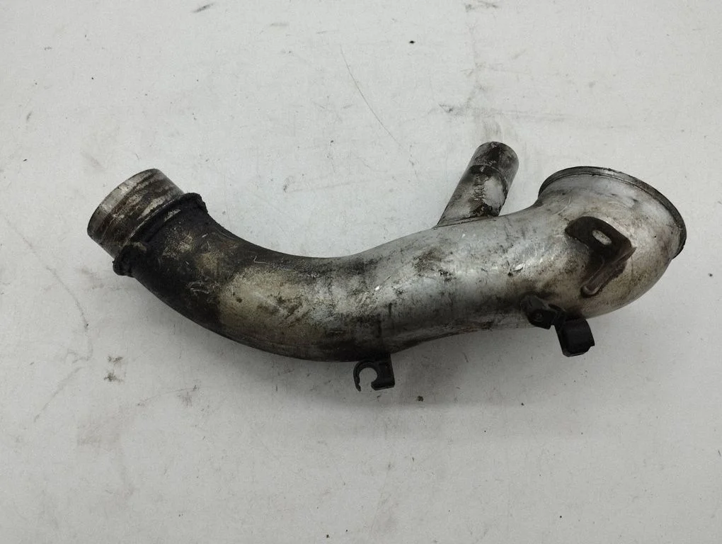 Intercooler hose/pipe