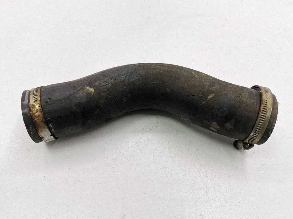Intercooler hose/pipe