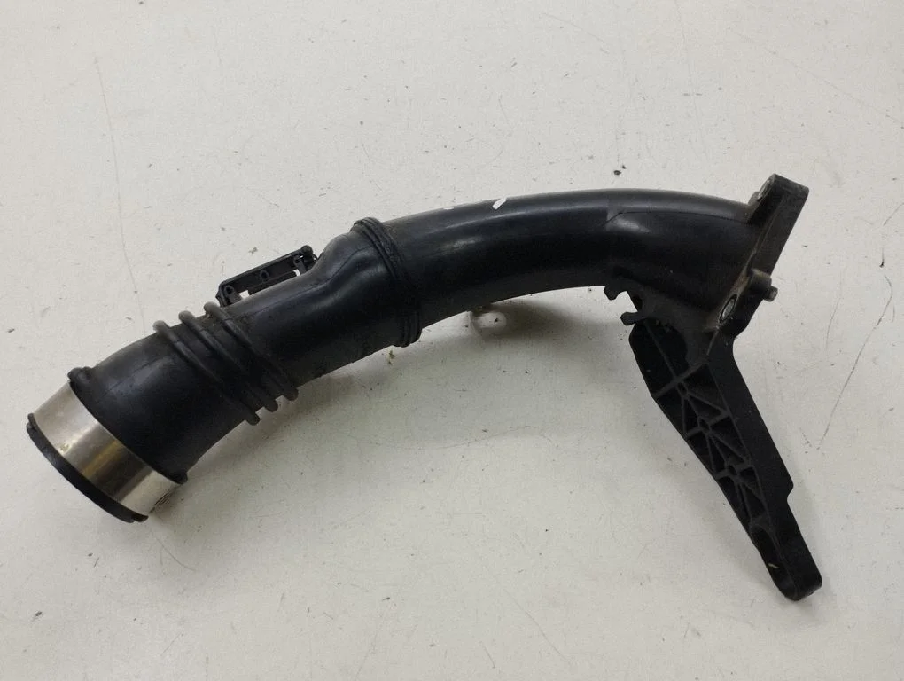 Intercooler hose/pipe AV609351BC