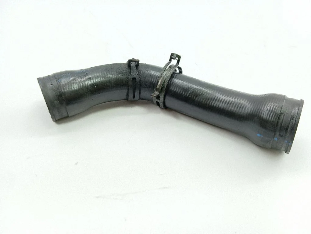 Intercooler hose/pipe