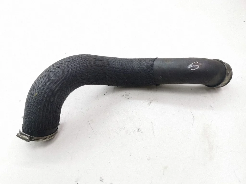 Intercooler hose/pipe