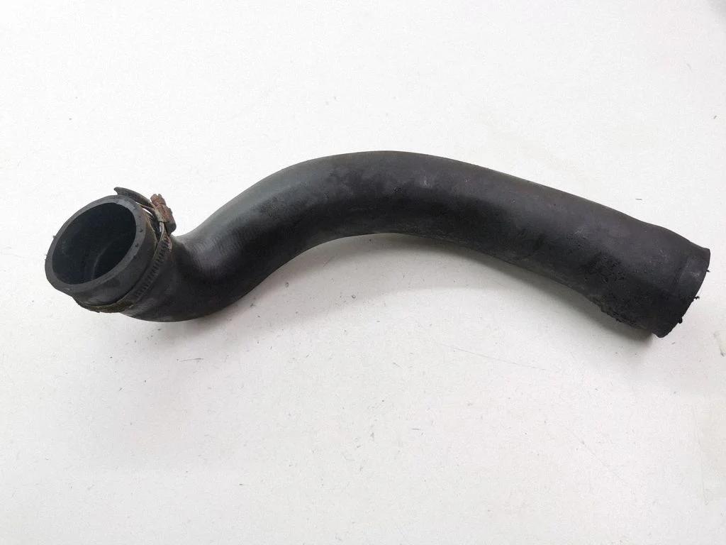Intercooler hose/pipe