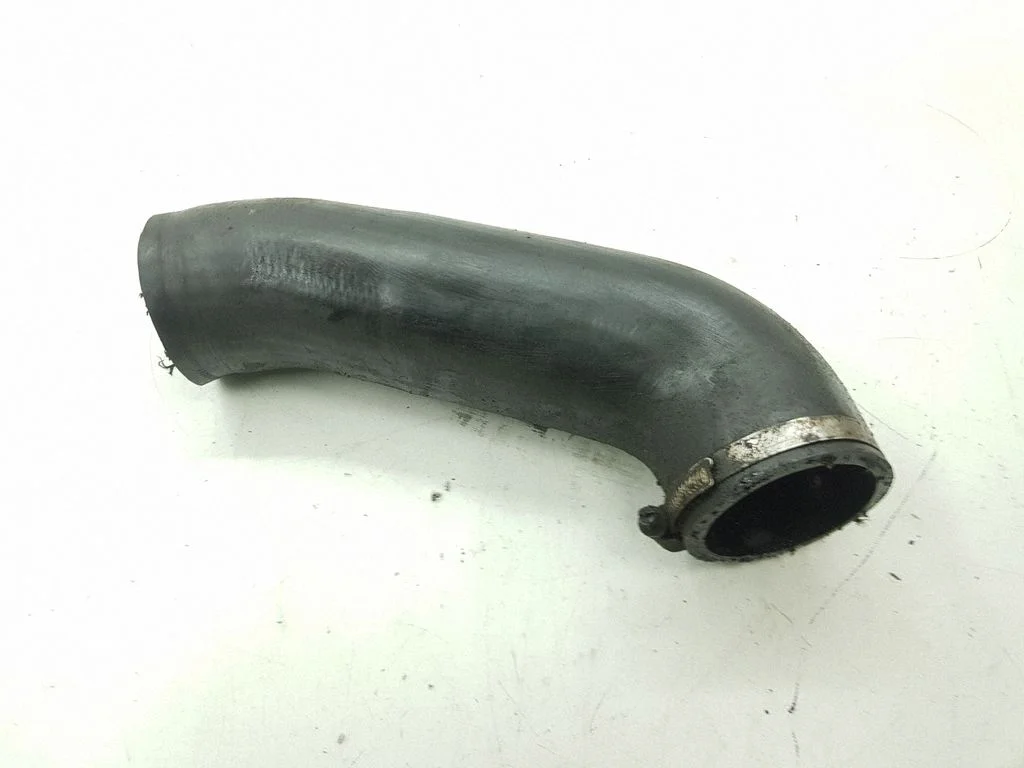 Intercooler hose/pipe