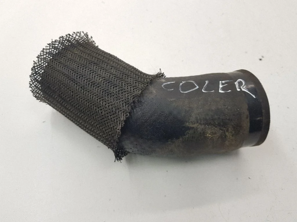 Intercooler hose/pipe