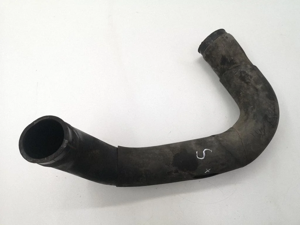 Intercooler hose/pipe