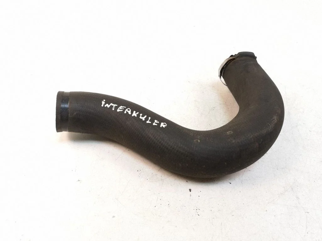 Intercooler hose/pipe