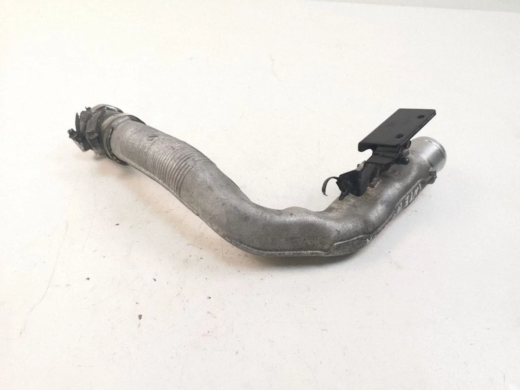 Intercooler hose/pipe