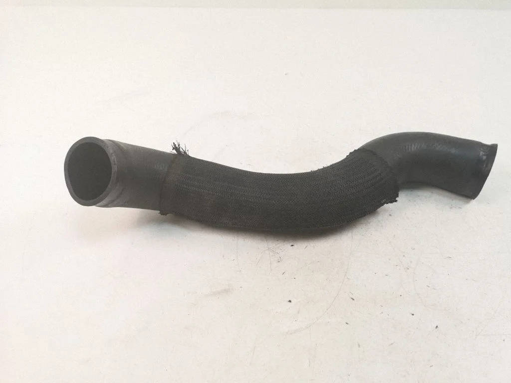 Intercooler hose/pipe