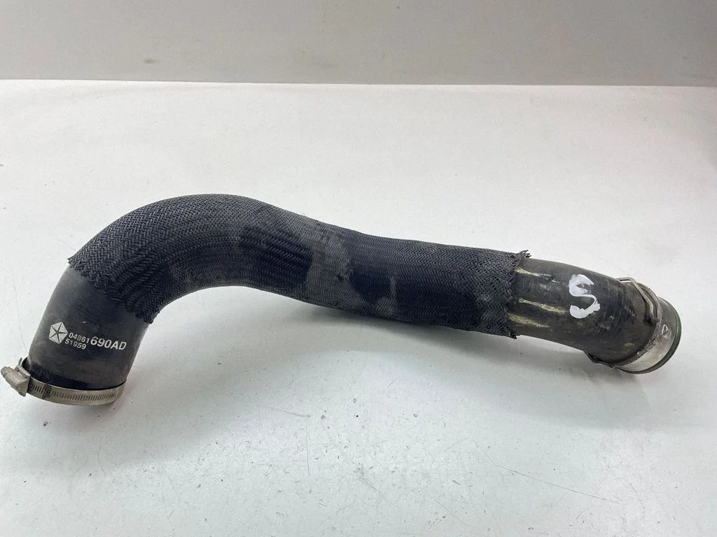 Intercooler hose/pipe 04861690AD