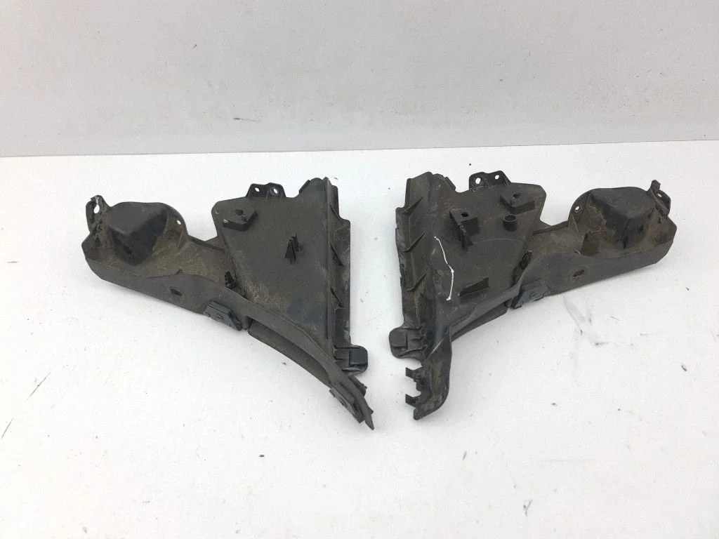 Intercooler air guide/duct channel 5282153010