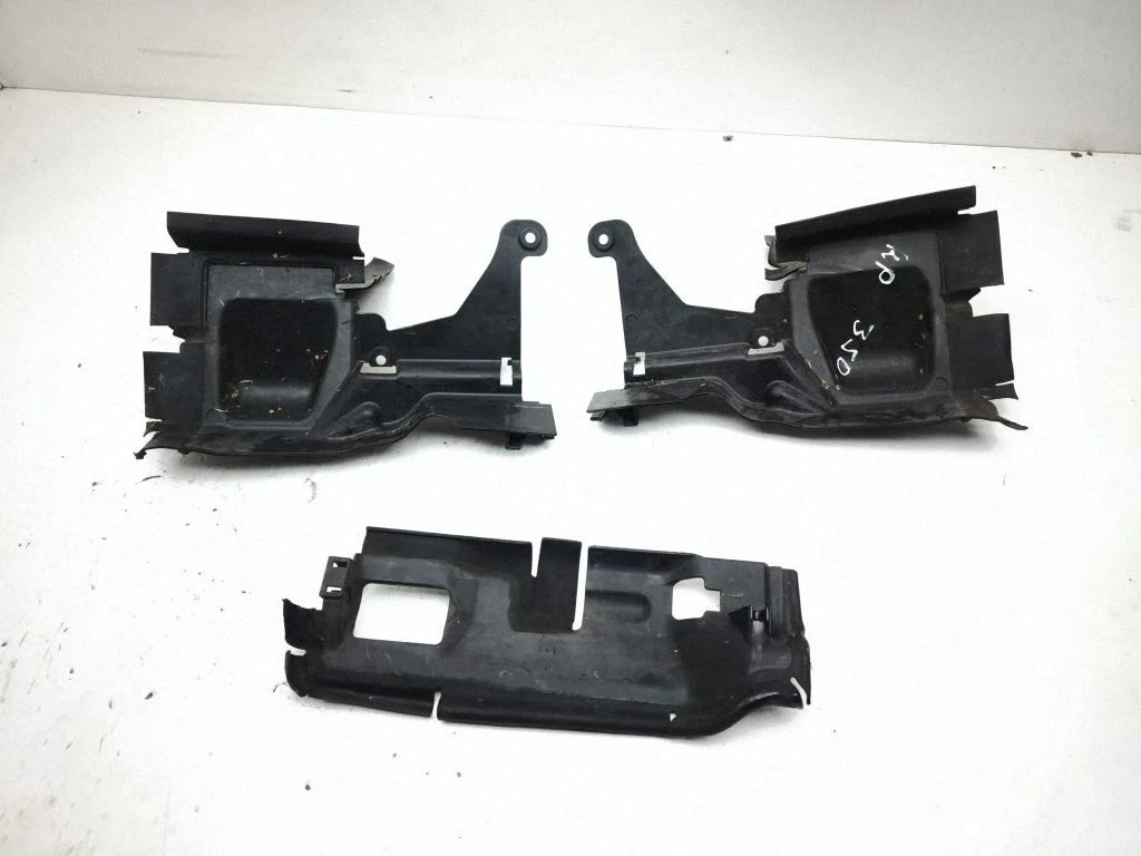 Intercooler air guide/duct channel 30796467