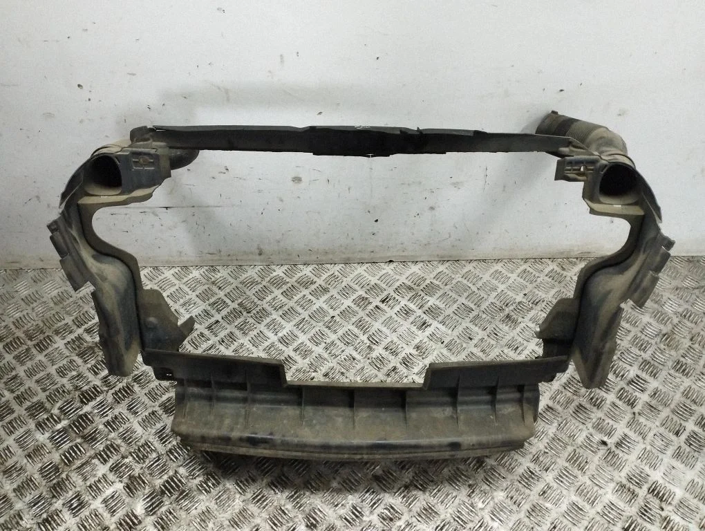 Intercooler air guide/duct channel
