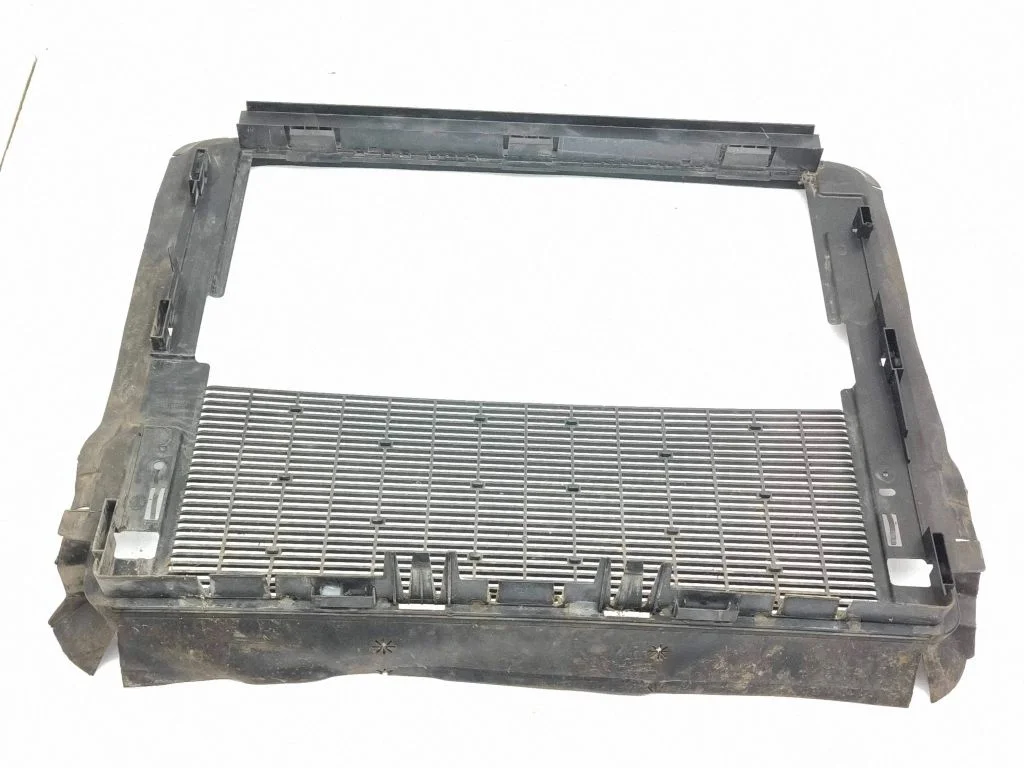 Intercooler air guide/duct channel 1EA121281C