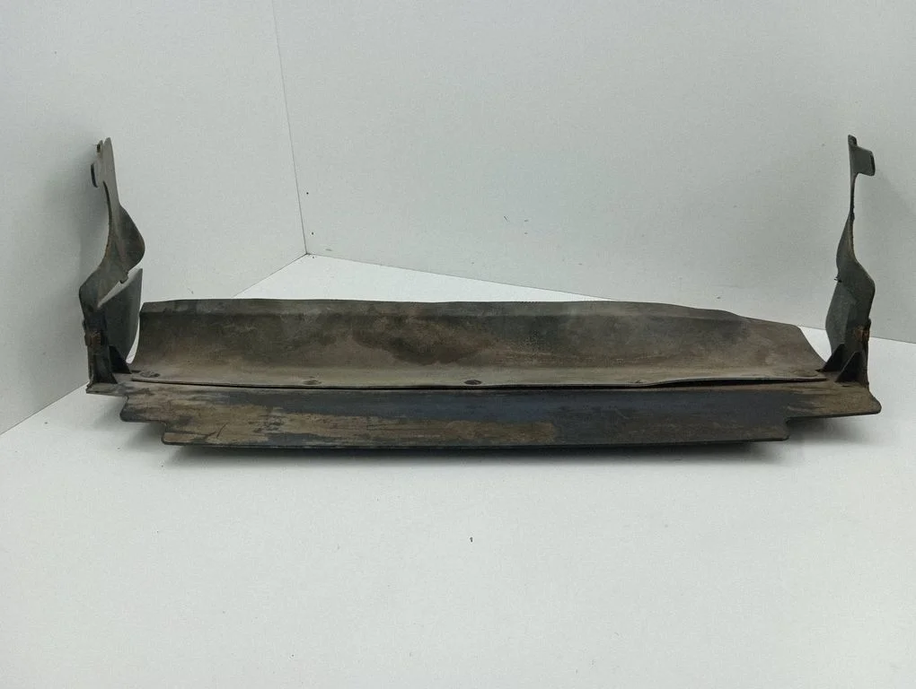 Intercooler air guide/duct channel 15131020