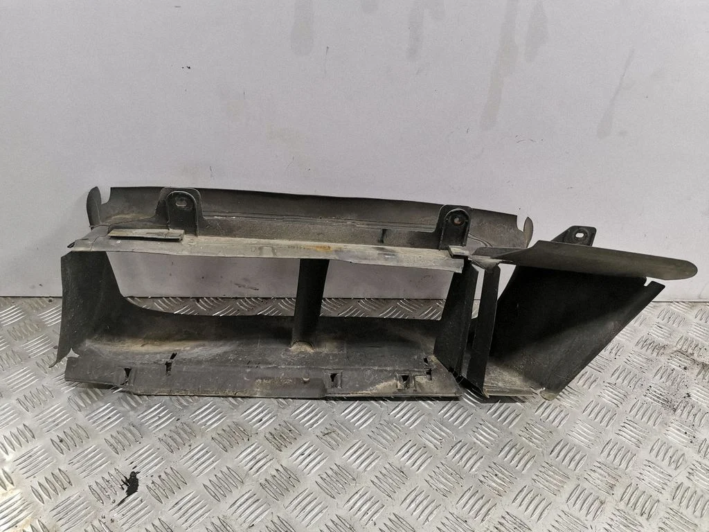 Intercooler air guide/duct channel BM518314C