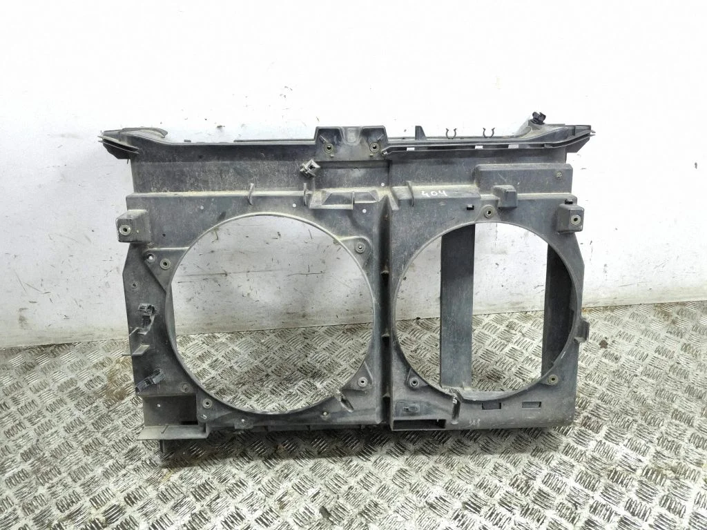 Radiatoru panelis