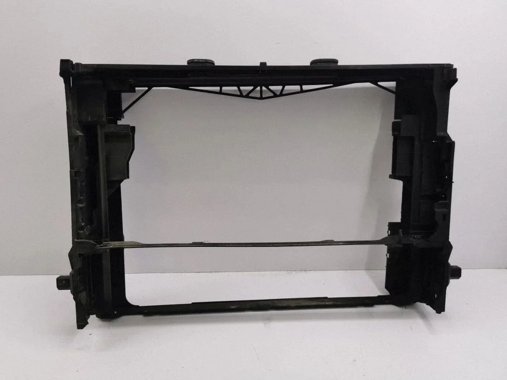 Radiatoru panelis 8509170