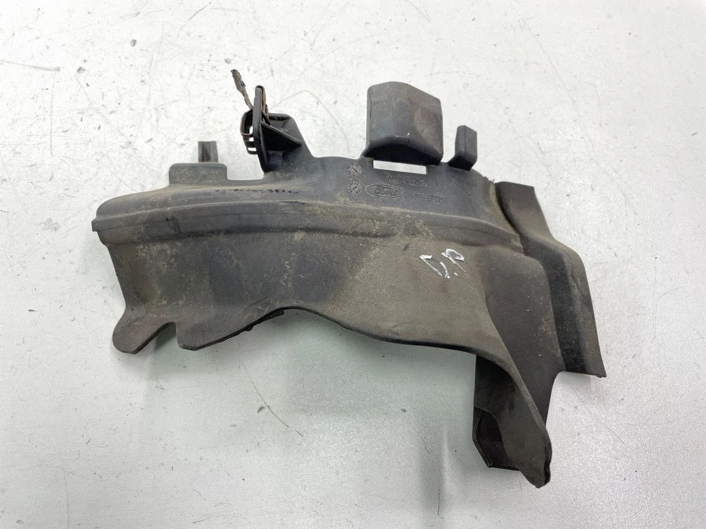Intercooler air guide/duct channel AM518326A