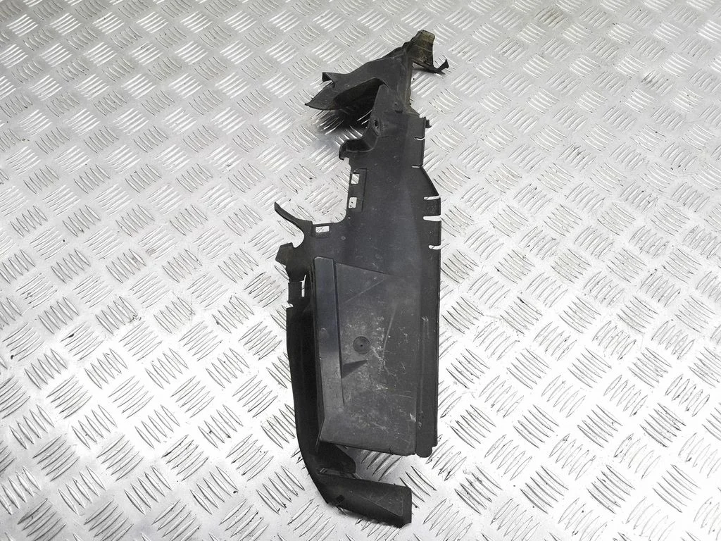 Intercooler air guide/duct channel 7124217