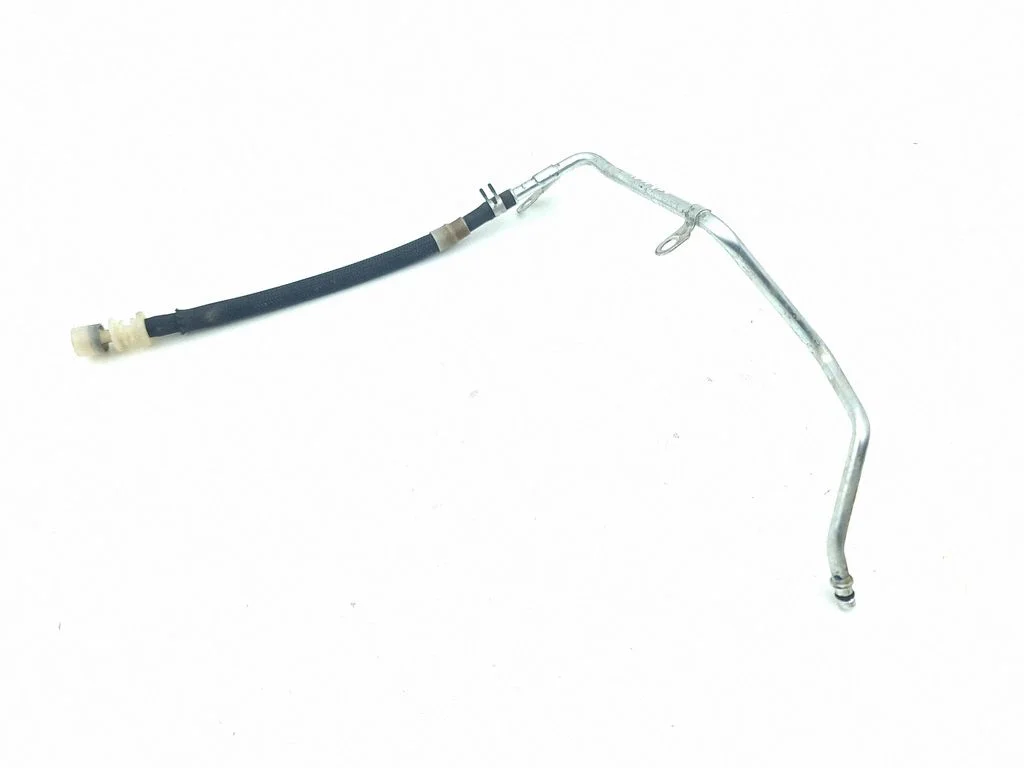 Gearbox oil cooler pipe/hose