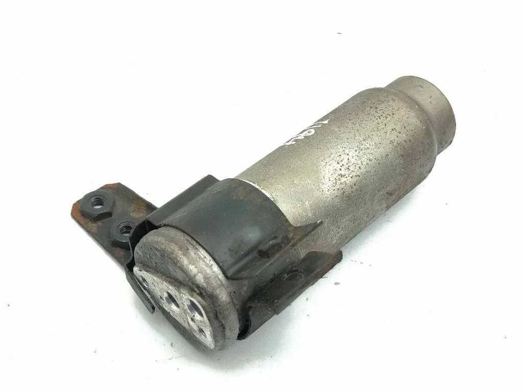 Air conditioning (A/C) air dryer R134A