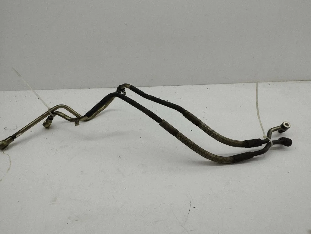 Gearbox oil cooler pipe/hose
