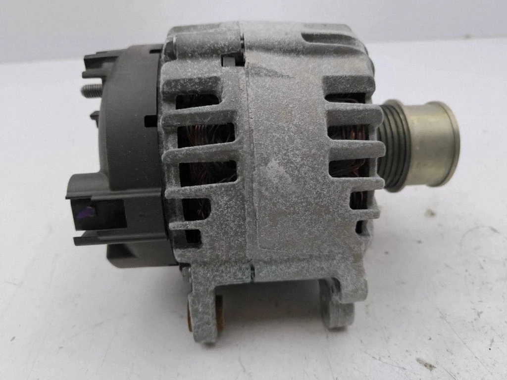 Generaator 05E903026Q