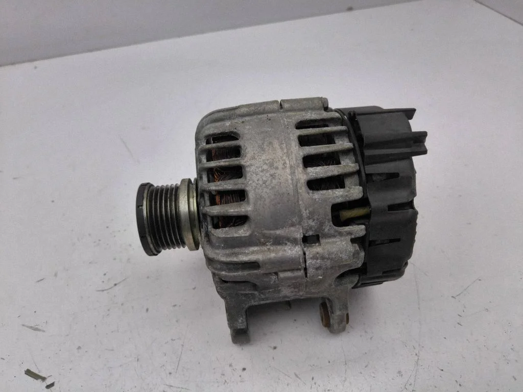 Ģenerators 04L903024