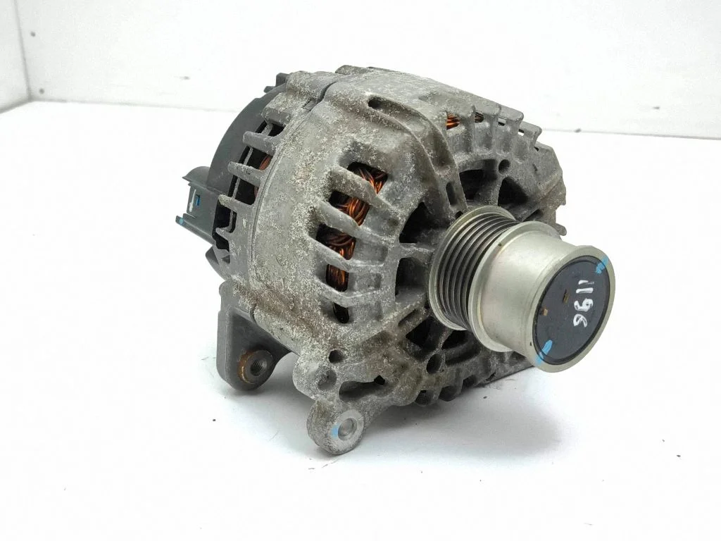 Generaator 05E903026Q