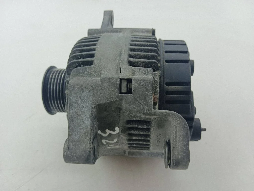 Generator/alternator – Renault Laguna I (1994-2000)