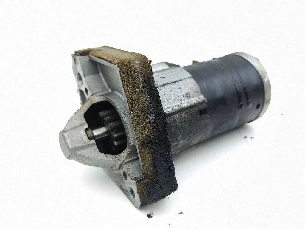 Starter motor A6089060100