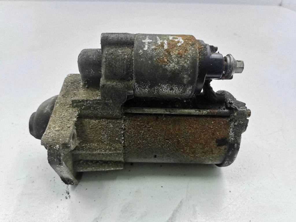 Starter motor 233004868R