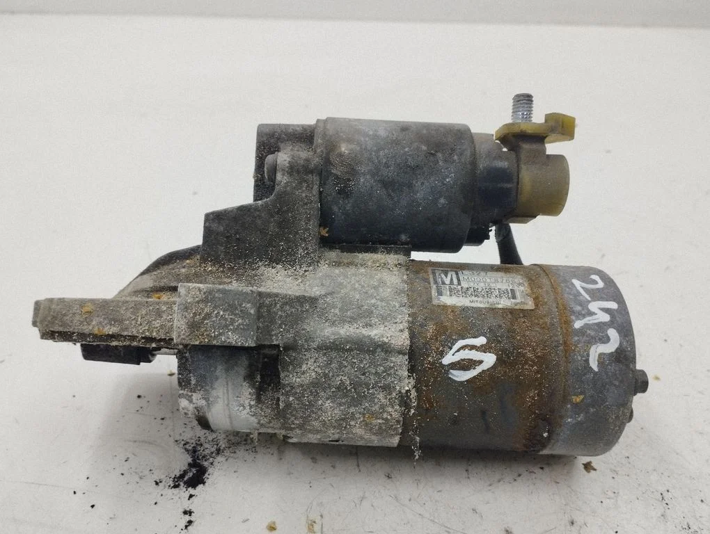 Starter motor M000T87681
