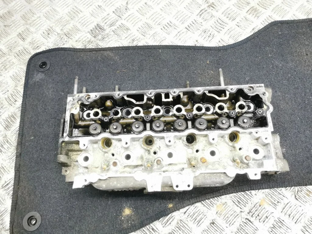 Engine head 9684504780