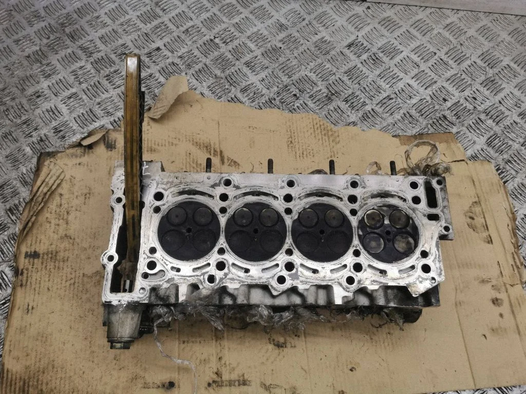 Dzinēja galva R6400162202