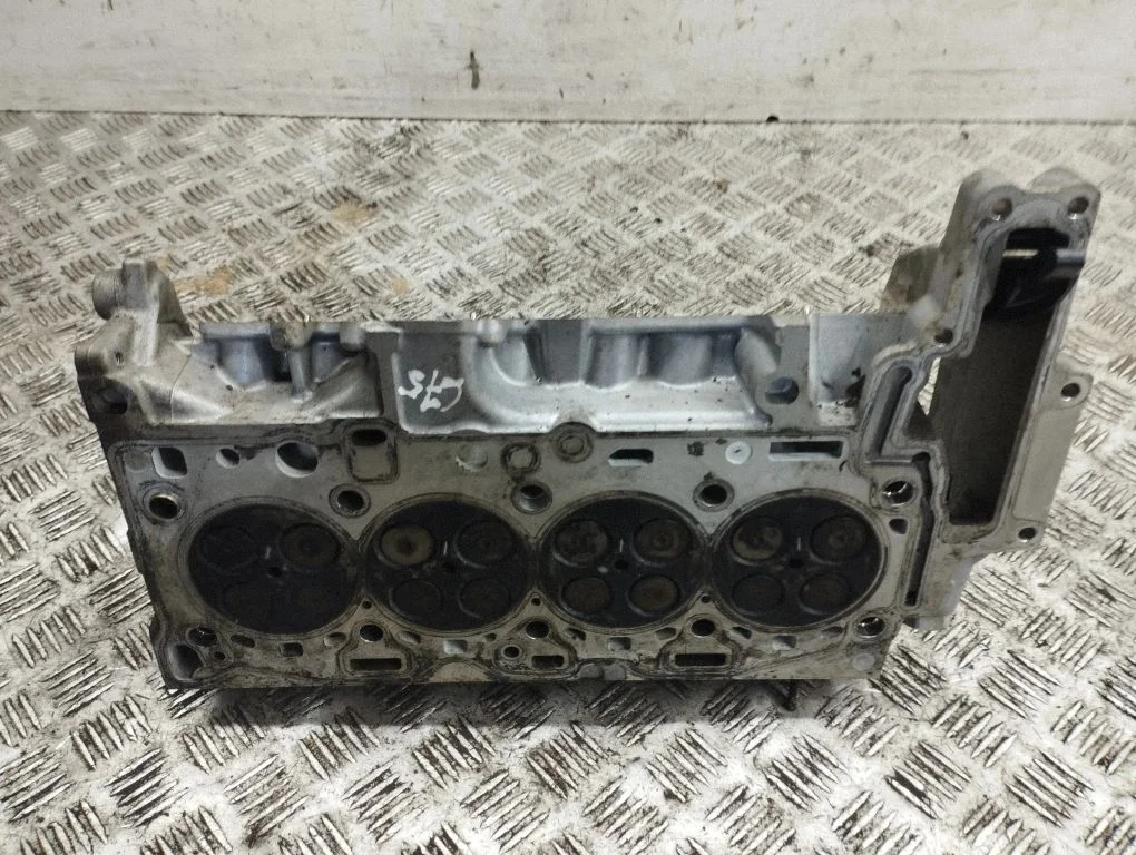 Engine head