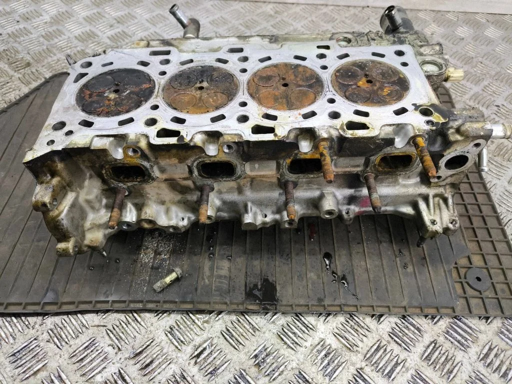 Engine head 42A25004