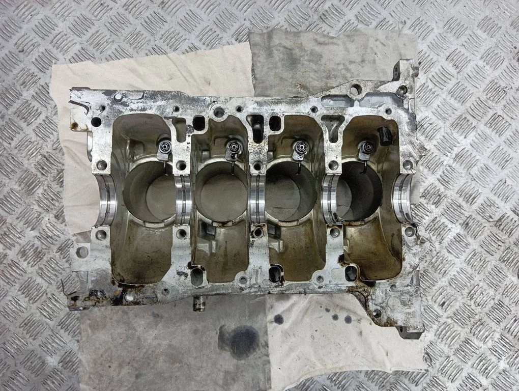 Engine block 4N14
