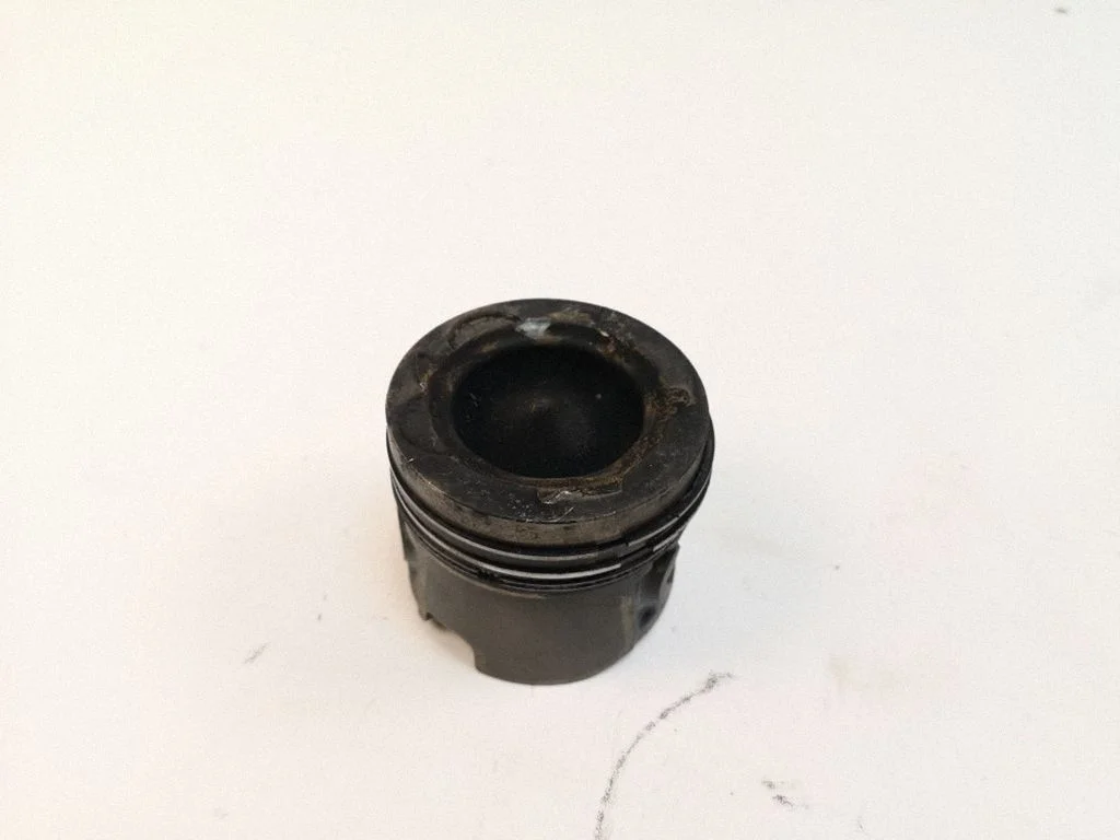 Piston