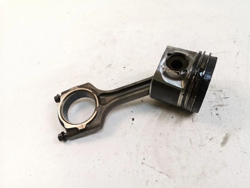 Piston