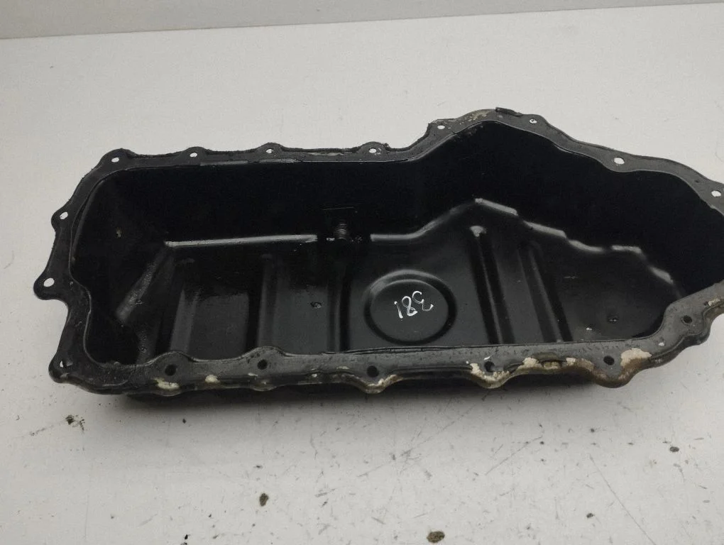 Oil sump YS6Q6675AF