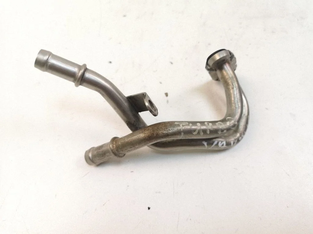 Coolant pipe/hose