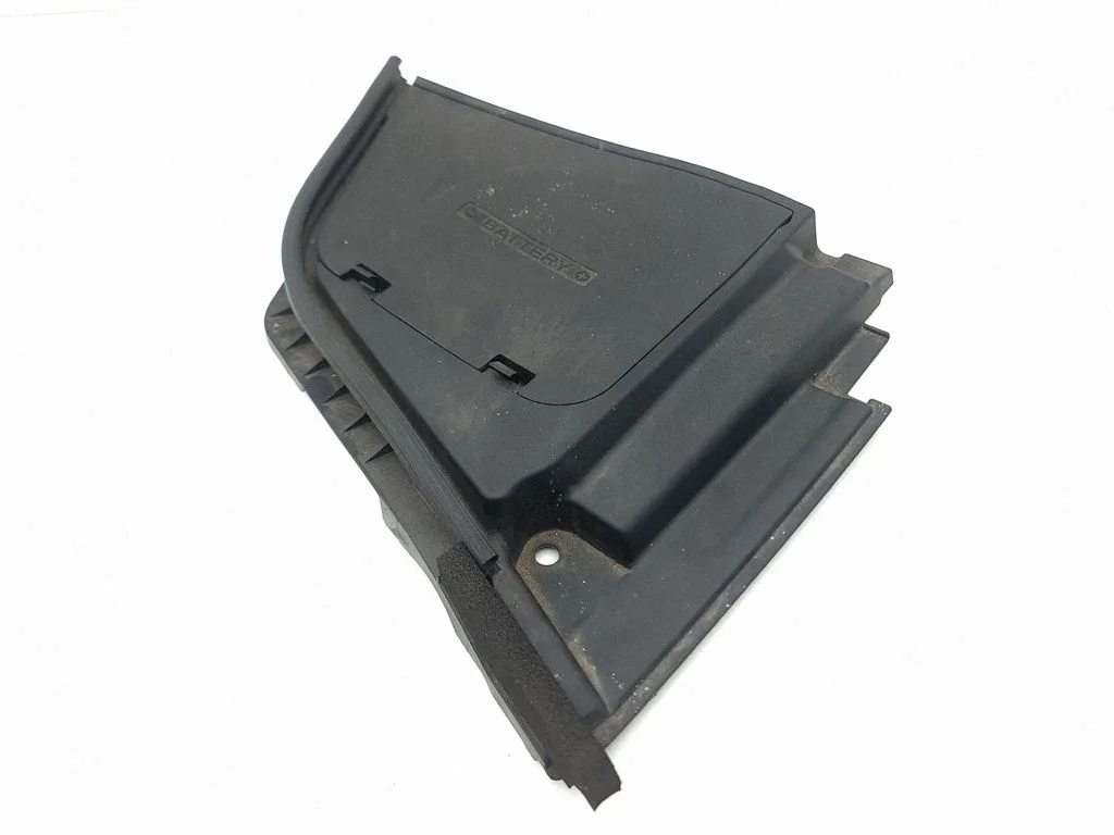 Engine cover (trim) LH605921300