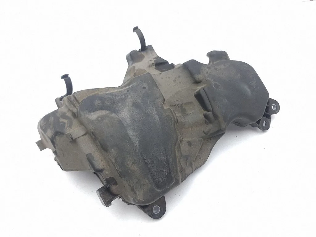 Engine cover (trim) 175B10994R