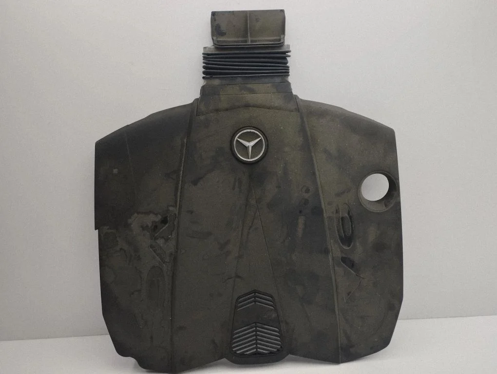 Engine cover (trim) A6420103567