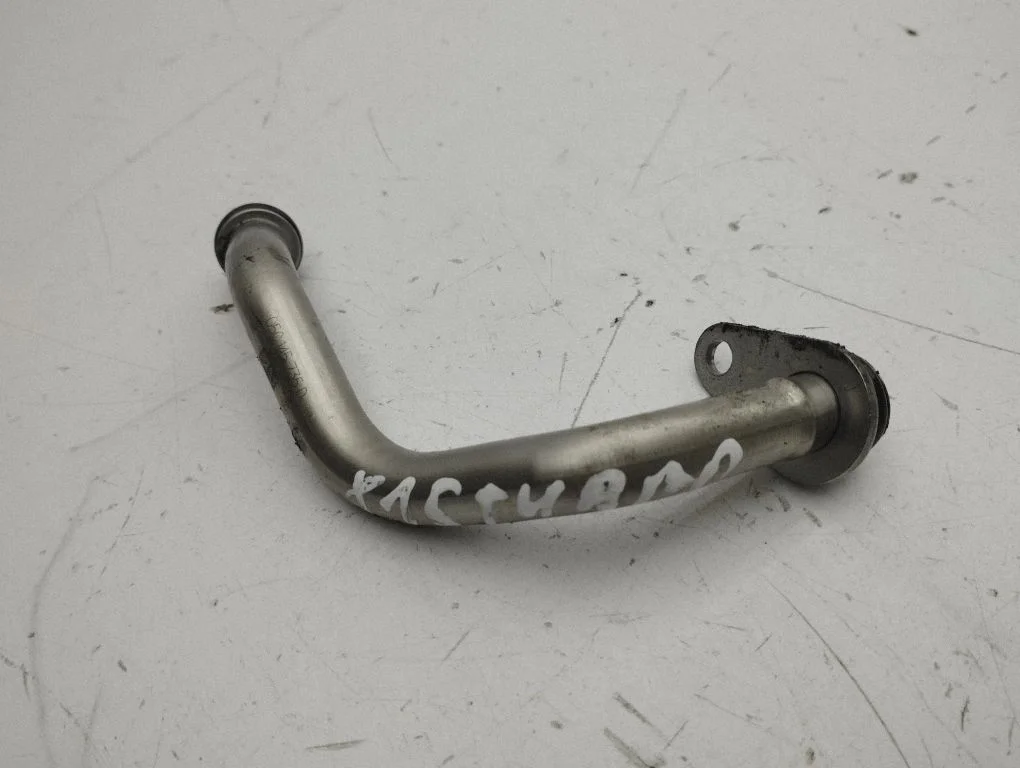 Turbo turbocharger oiling pipe/hose 05C145735D