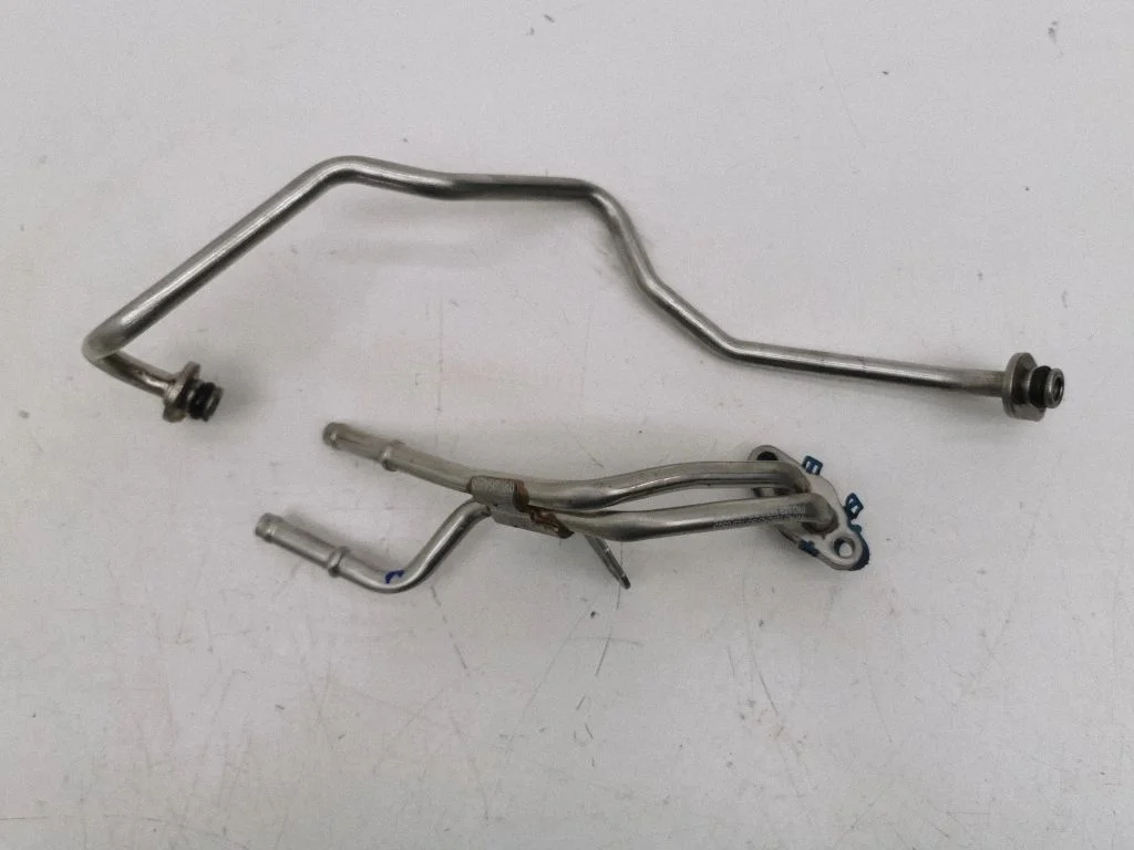 Turbo turbocharger oiling pipe/hose 05C122147J